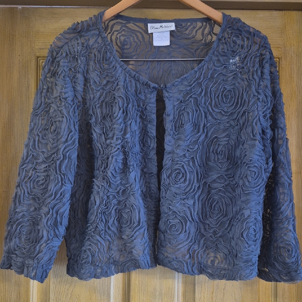 Olivia Matthews 3 D Rose Sheer Detailed Top Button Shrug 2X Slate Blue Gray